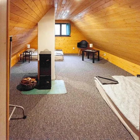 House In The Hills&woods, For 6-16 Guests, Prague 20km 펜션